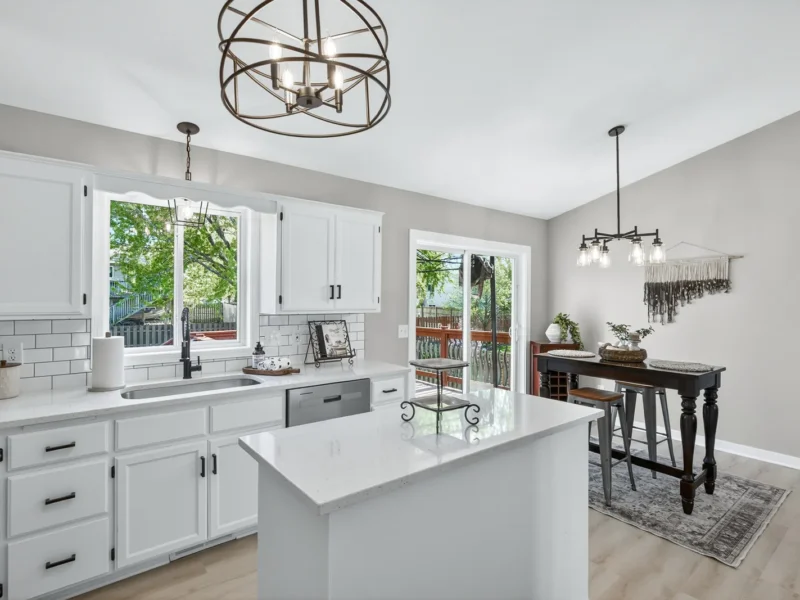 303 Elm Street SW