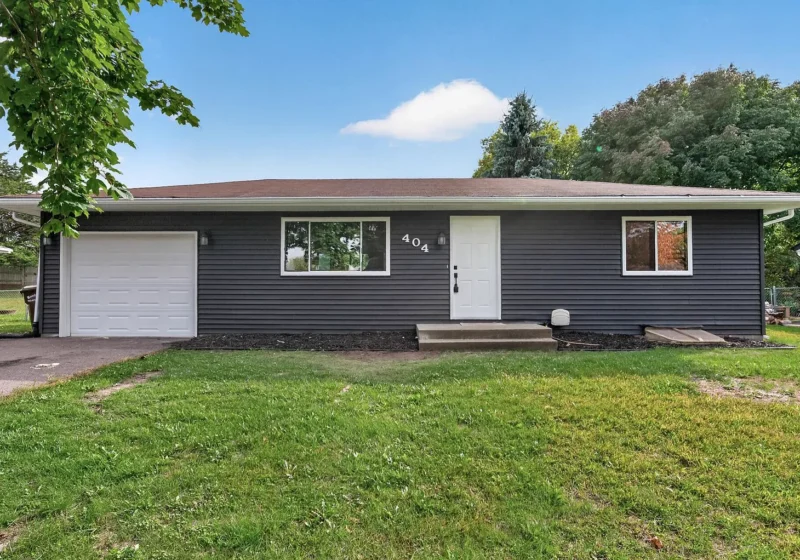 404 17th Street S